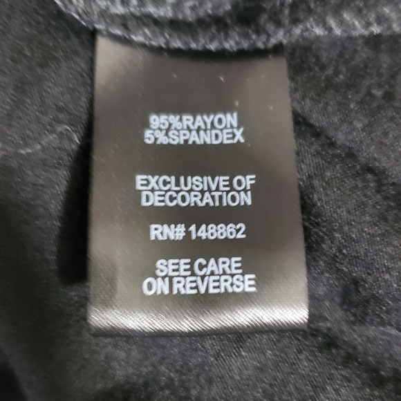 Torrid Super Soft Knits Women's Black Crochet Keyhole Sleeveless Blouse Sz 3 - Picture 11 of 13